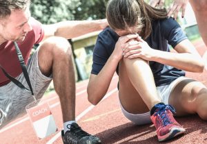 Hidratación y alimentación para evitar una lesión deportiva